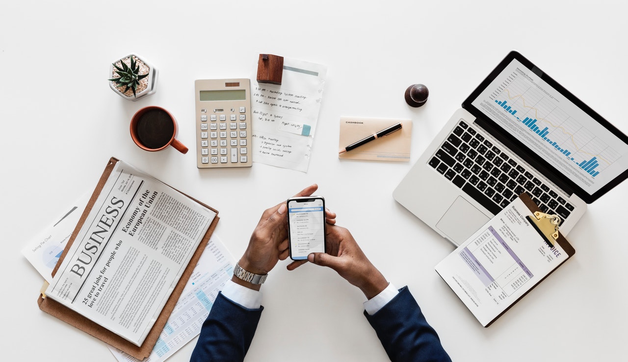 Accounting banking calculator 938965